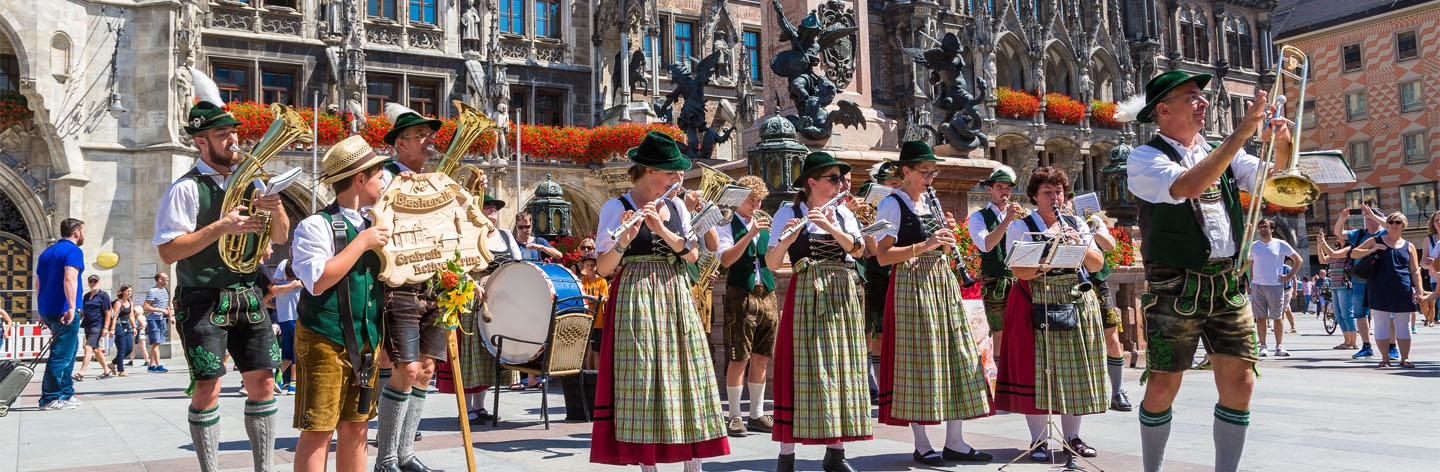 Munich,,germany, ,july,25,,2017:,music,band,in,traditional